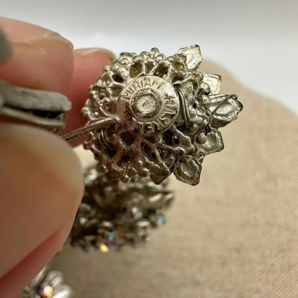 Vintage‎ Miriam Haskell Opal 1960s Starburst Chandelier Earrings - Picture 9 of 10